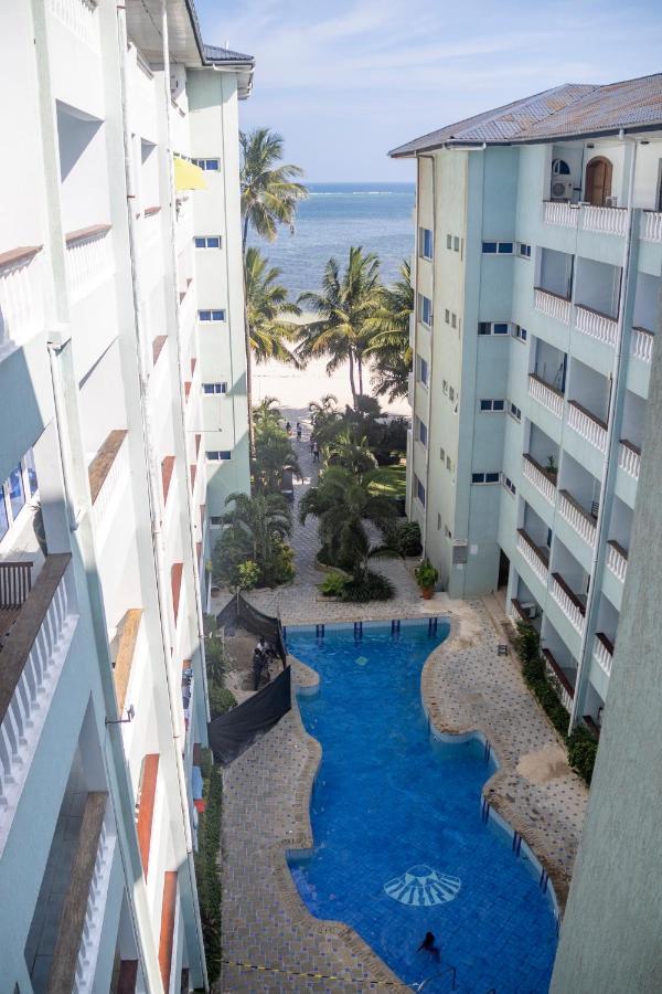 Mombasa Vacations Lux Beach Apartment A19 Exterior photo